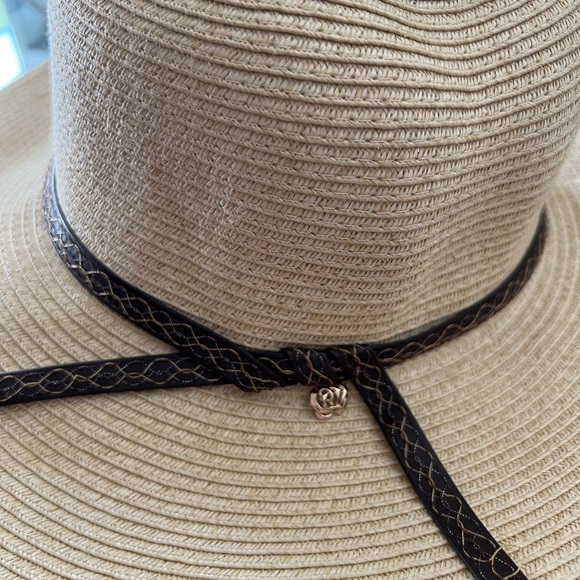 Hat - Picture 2 of 3